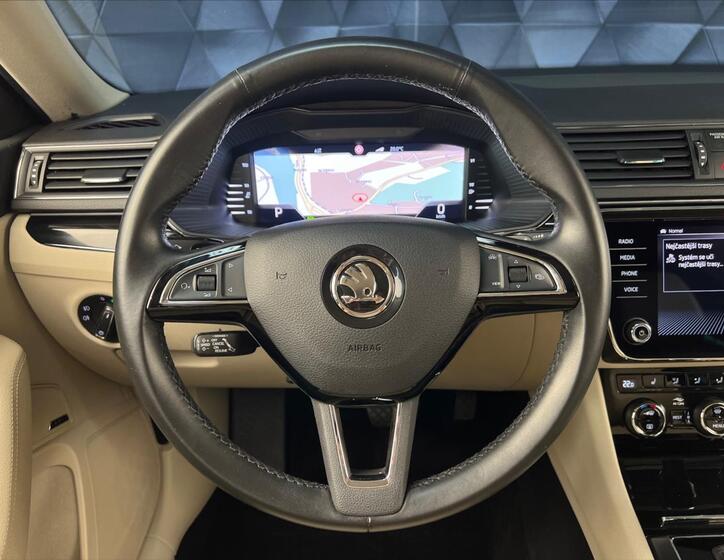 Škoda Superb 12
