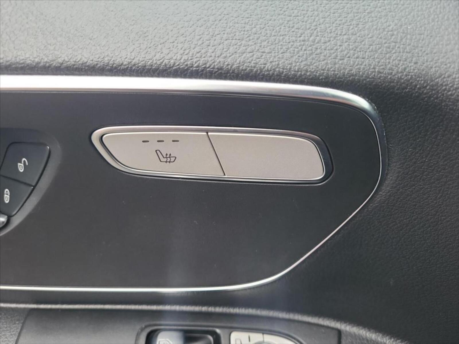 Mercedes-Benz Vito 19
