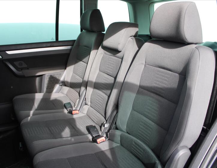 Volkswagen Touran 10