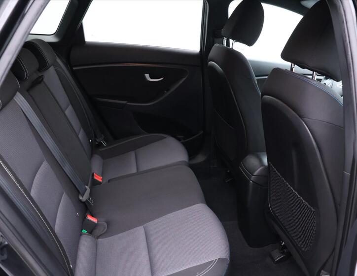 Hyundai i30 12