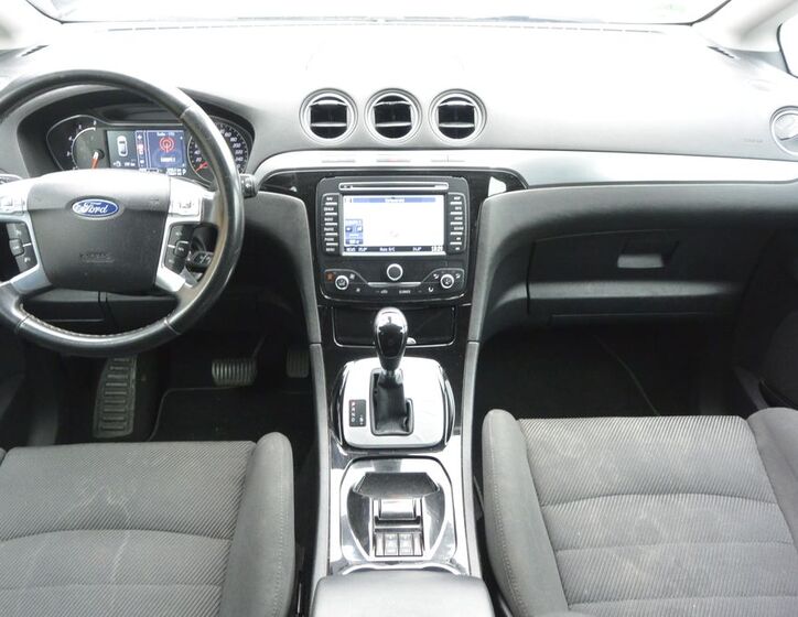Ford S-MAX 12