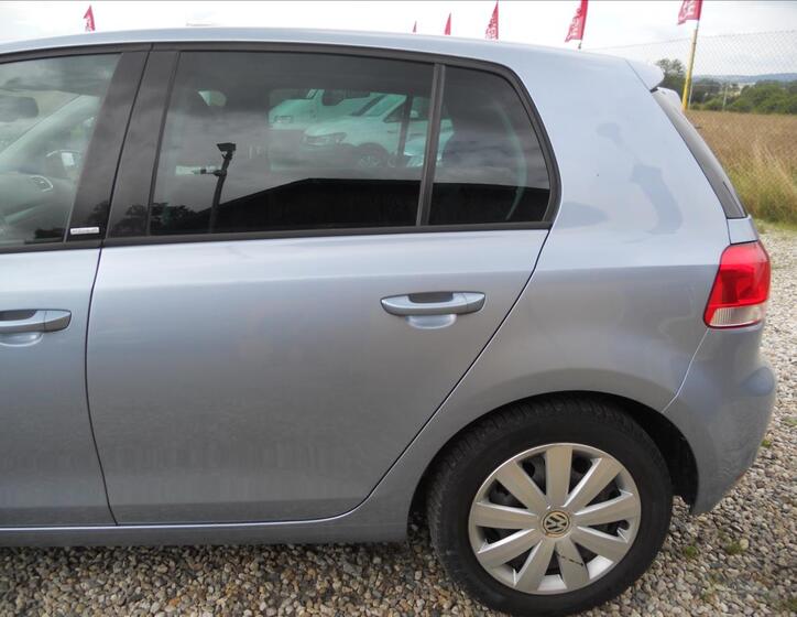 Volkswagen Golf 9