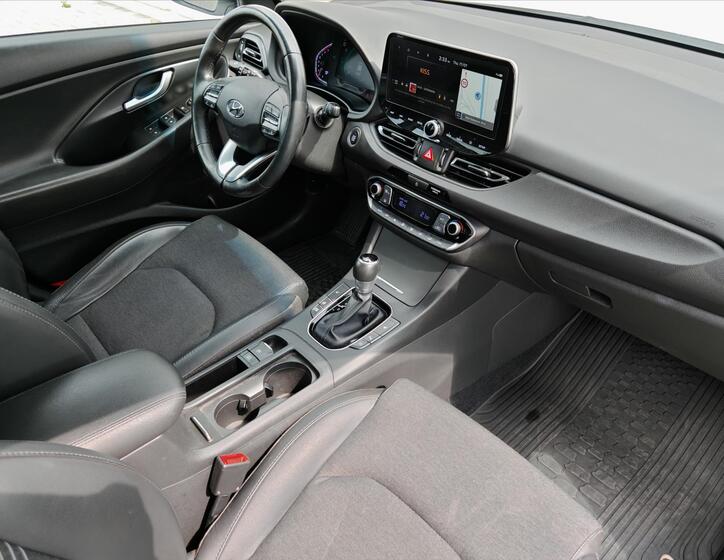 Hyundai i30 14