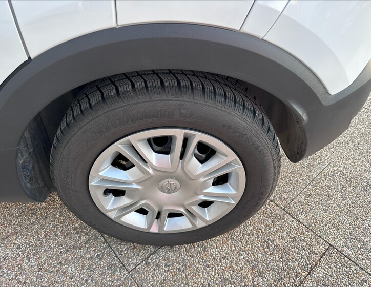 Opel Crossland X 32