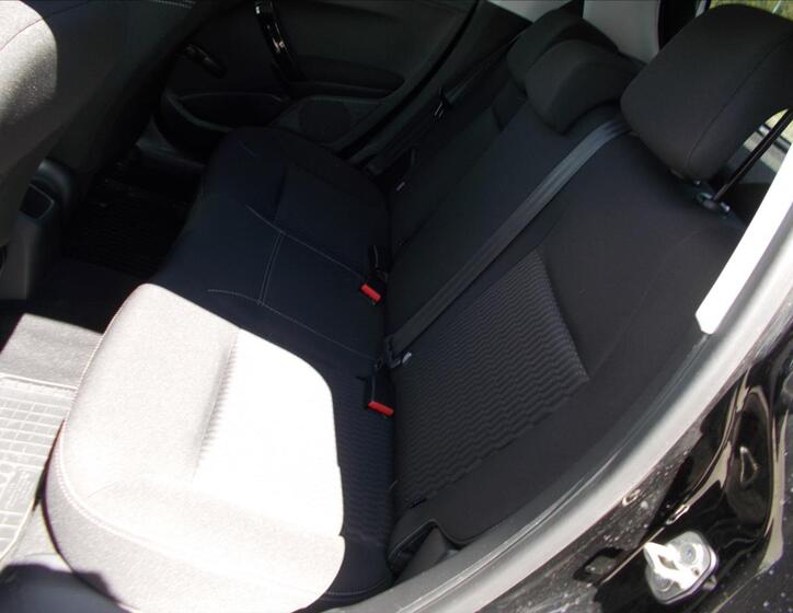 Peugeot 208 14
