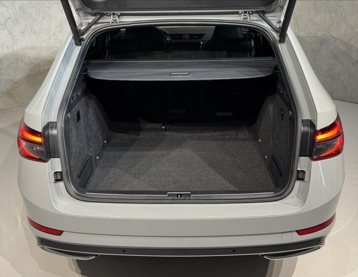 Škoda Superb 14