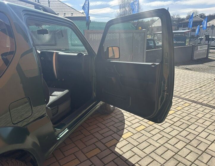 Suzuki Jimny 22