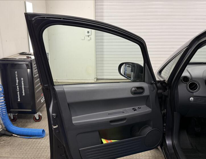 Mitsubishi Colt 16