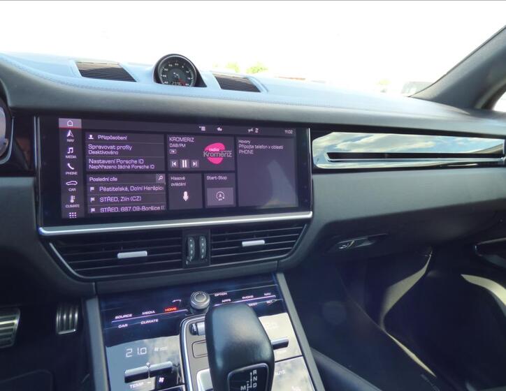 Porsche Cayenne 26