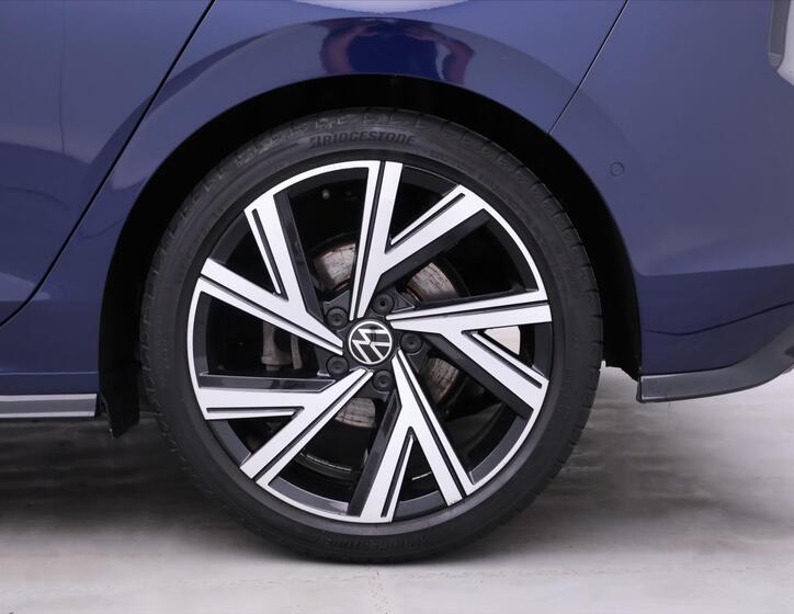 Volkswagen Golf 35