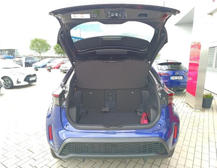 Toyota Yaris Cross 9