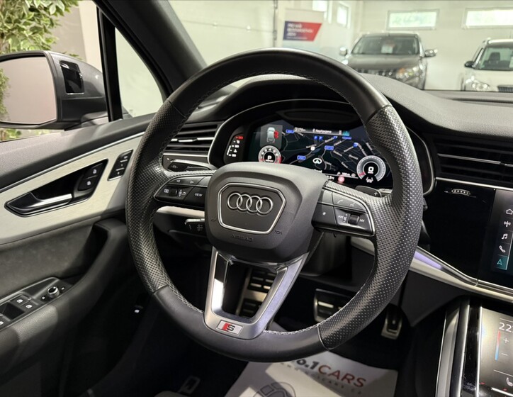 Audi Q7 22