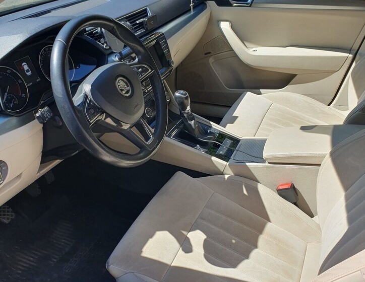Škoda Superb 10