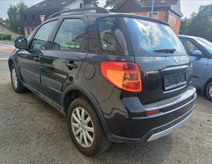 Suzuki SX4 6