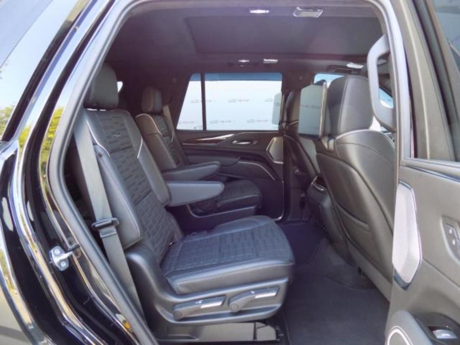 Cadillac Escalade 20