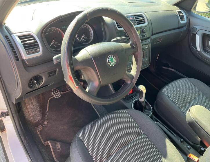 Škoda Roomster 9