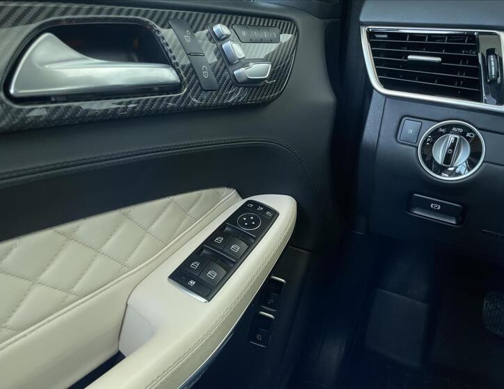 Mercedes-Benz GLS 11