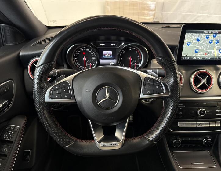 Mercedes-Benz CLA 10