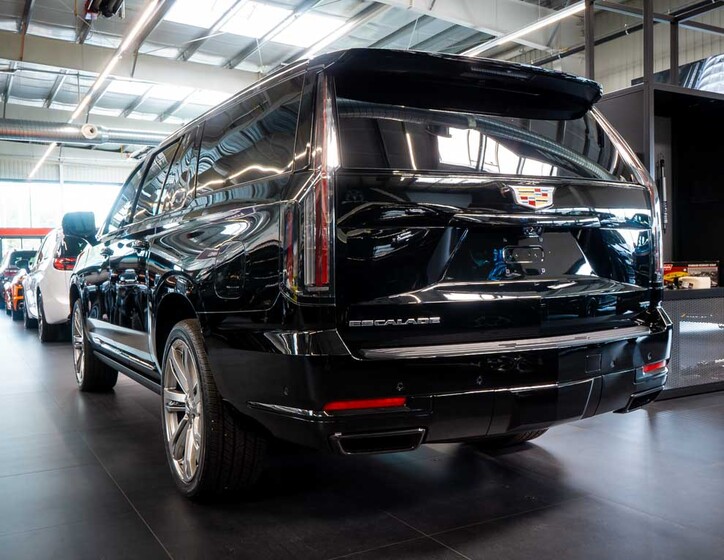 Cadillac Escalade 3