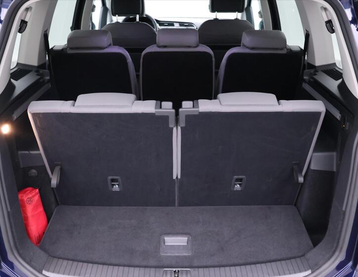 Volkswagen Touran 10