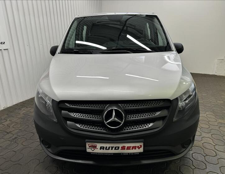 Mercedes-Benz Vito 13