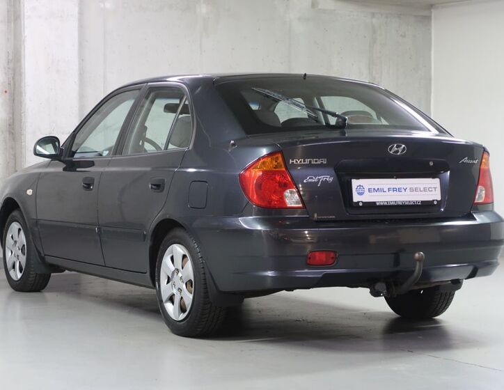 Hyundai Accent 7