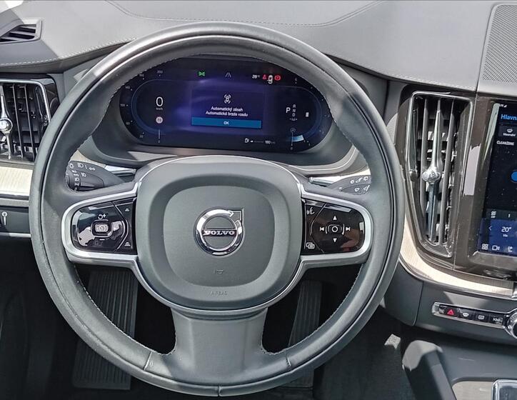 Volvo XC60 16