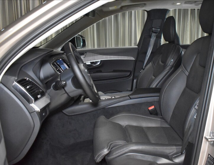 Volvo XC90 7