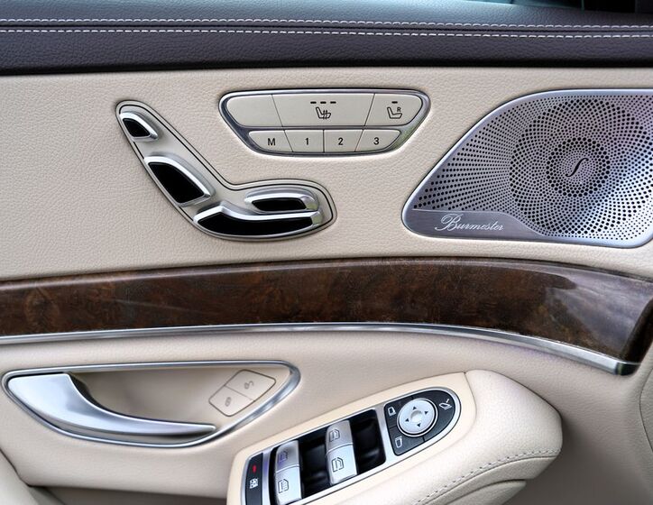 Mercedes-Benz Třídy S 12
