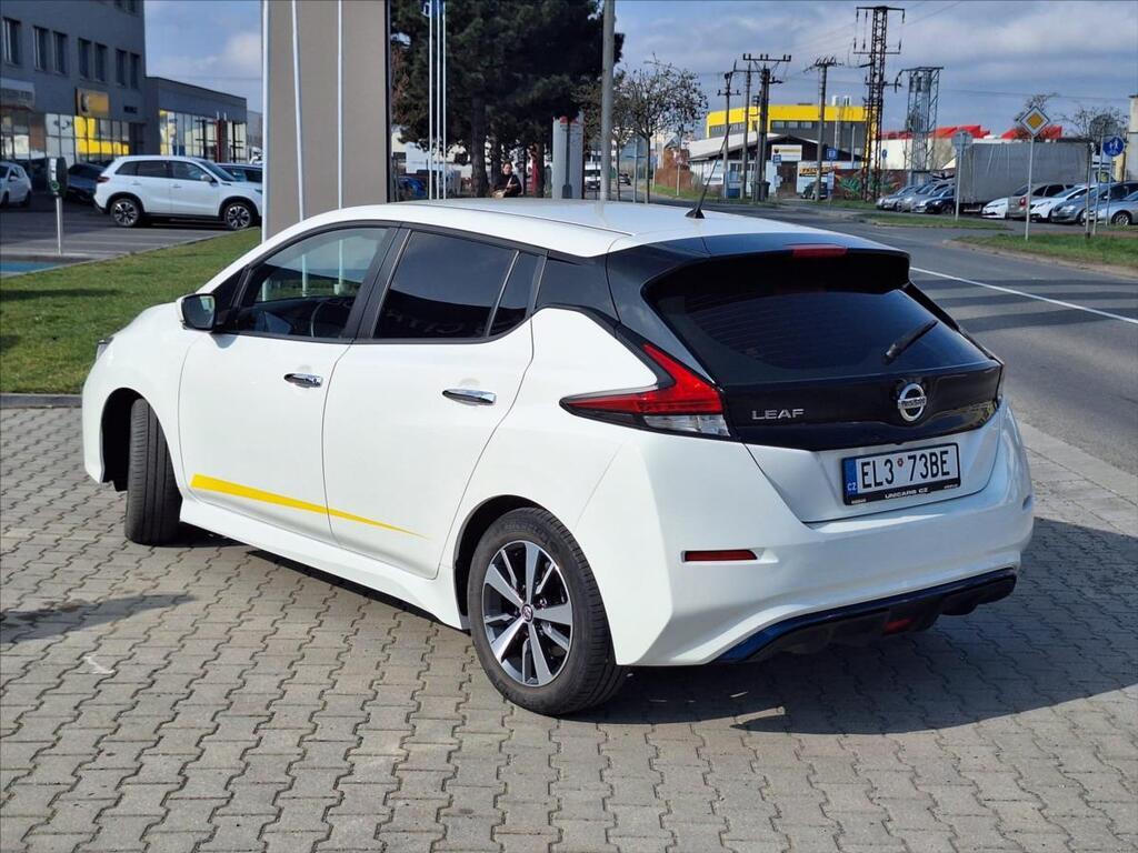 Nissan Leaf 4