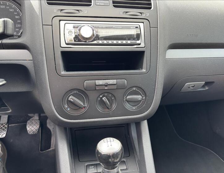 Volkswagen Golf 9