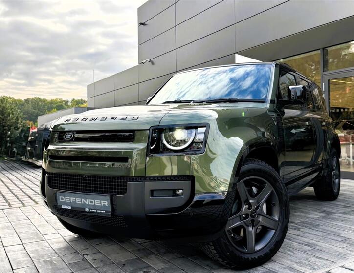 Land Rover Defender 1