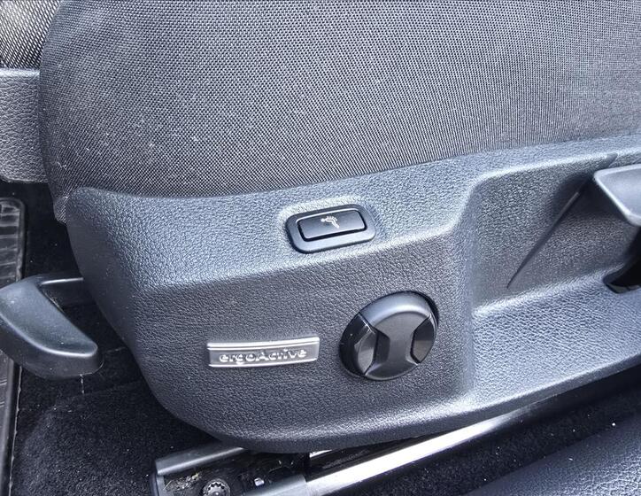 Volkswagen Golf 10