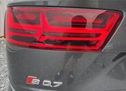 Audi Q7 15