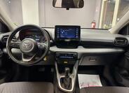 Toyota Yaris 8