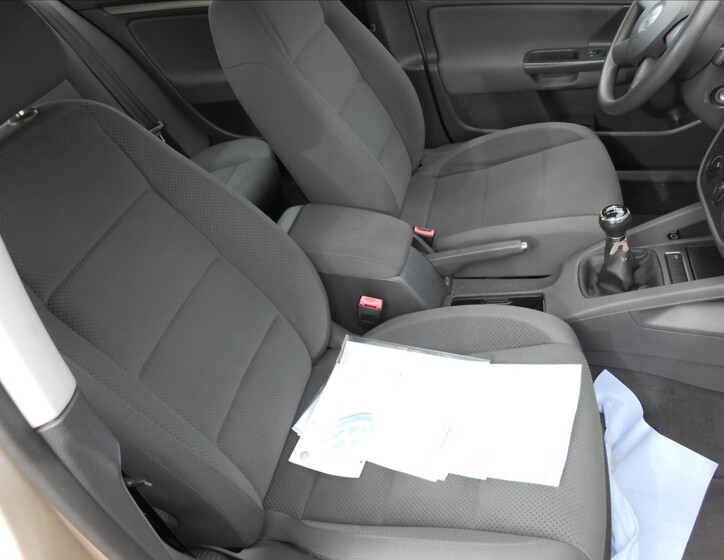 Volkswagen Golf 13