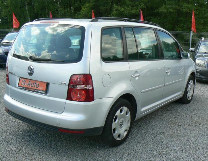 Volkswagen Touran 5