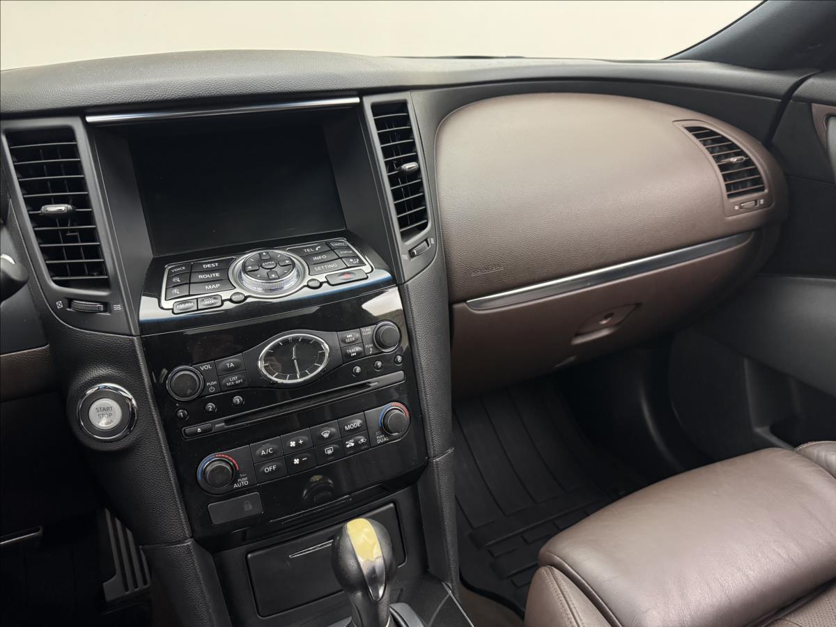 Infiniti FX30
