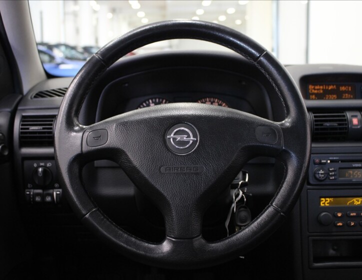 Opel Astra 9