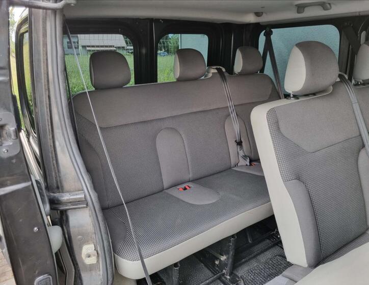 Opel Vivaro 15