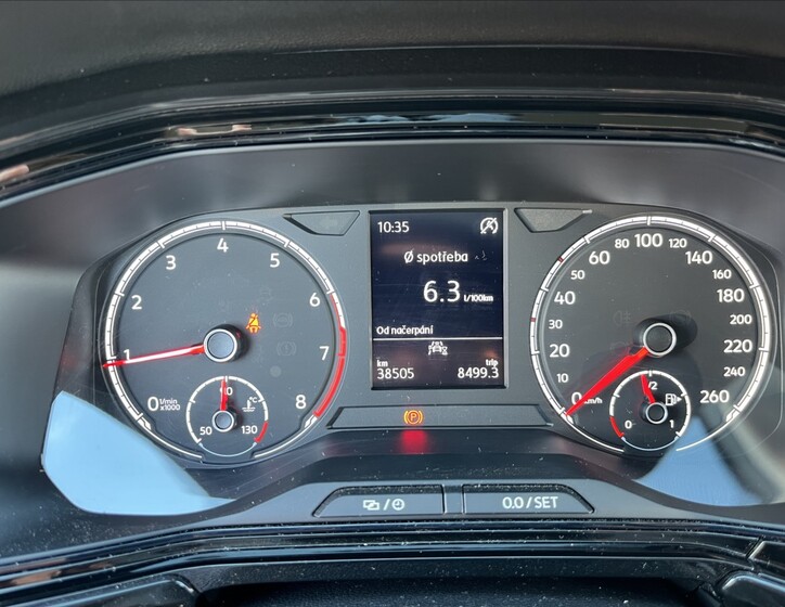 Volkswagen T-Cross 33