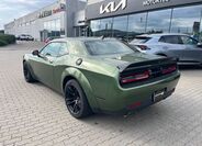 Dodge Challenger 4