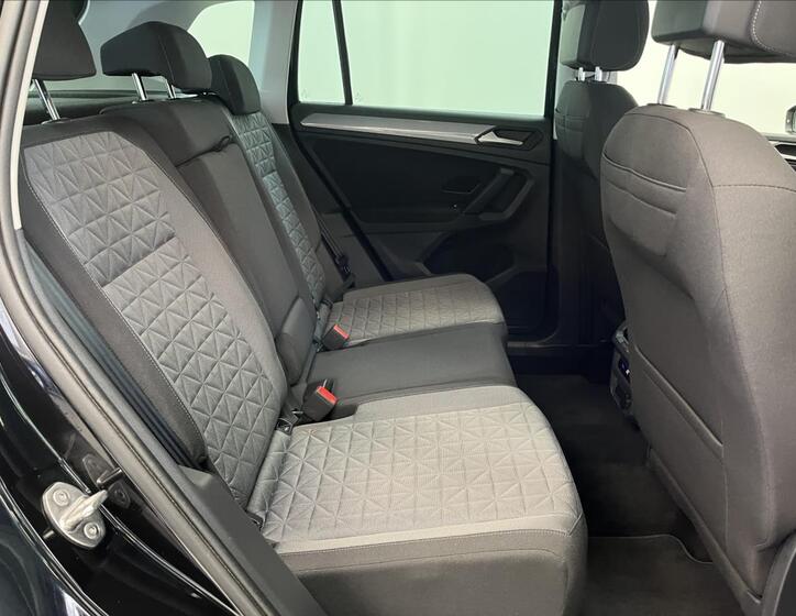 Volkswagen Tiguan 24