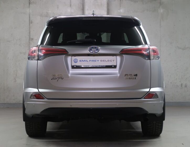 Toyota RAV4 6