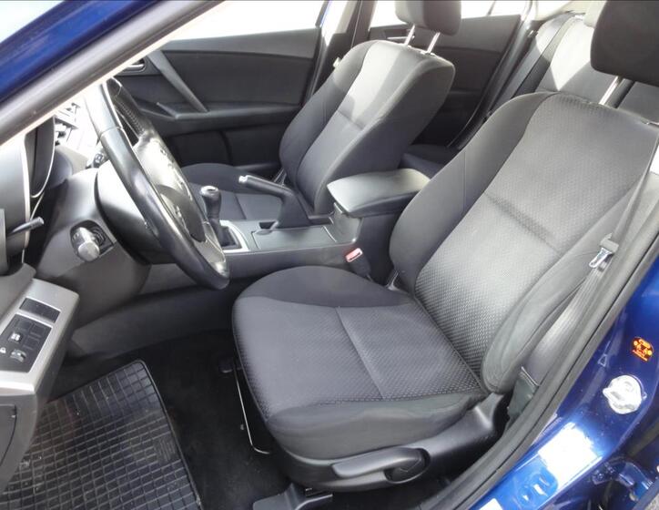 Mazda 3 12