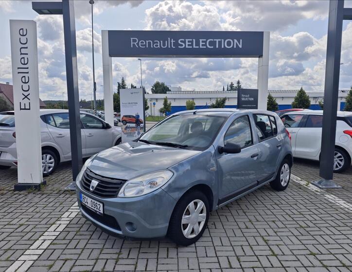 Dacia Sandero 1