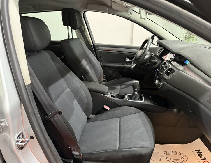 Renault Laguna 16