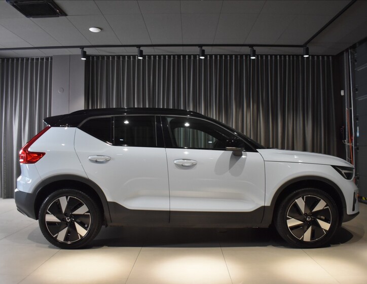 Volvo XC40 3
