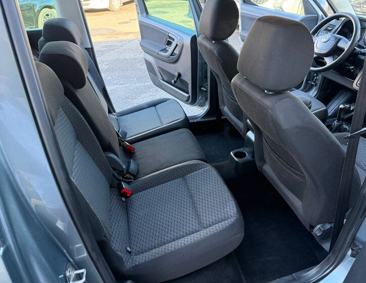 Škoda Roomster 11