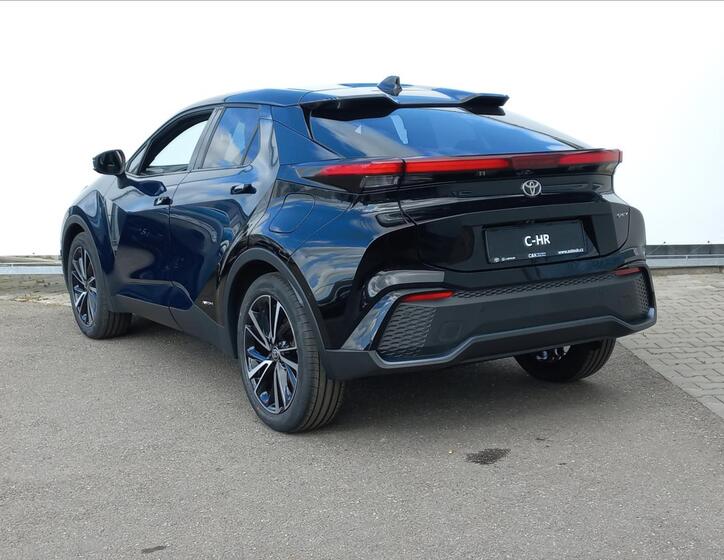 Toyota C-HR 7